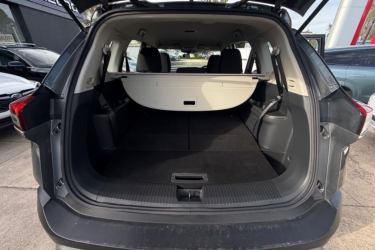 2024 Nissan X-TRAIL ST T33