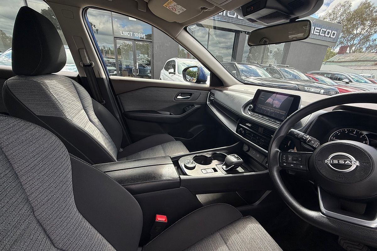 2024 Nissan X-TRAIL ST T33