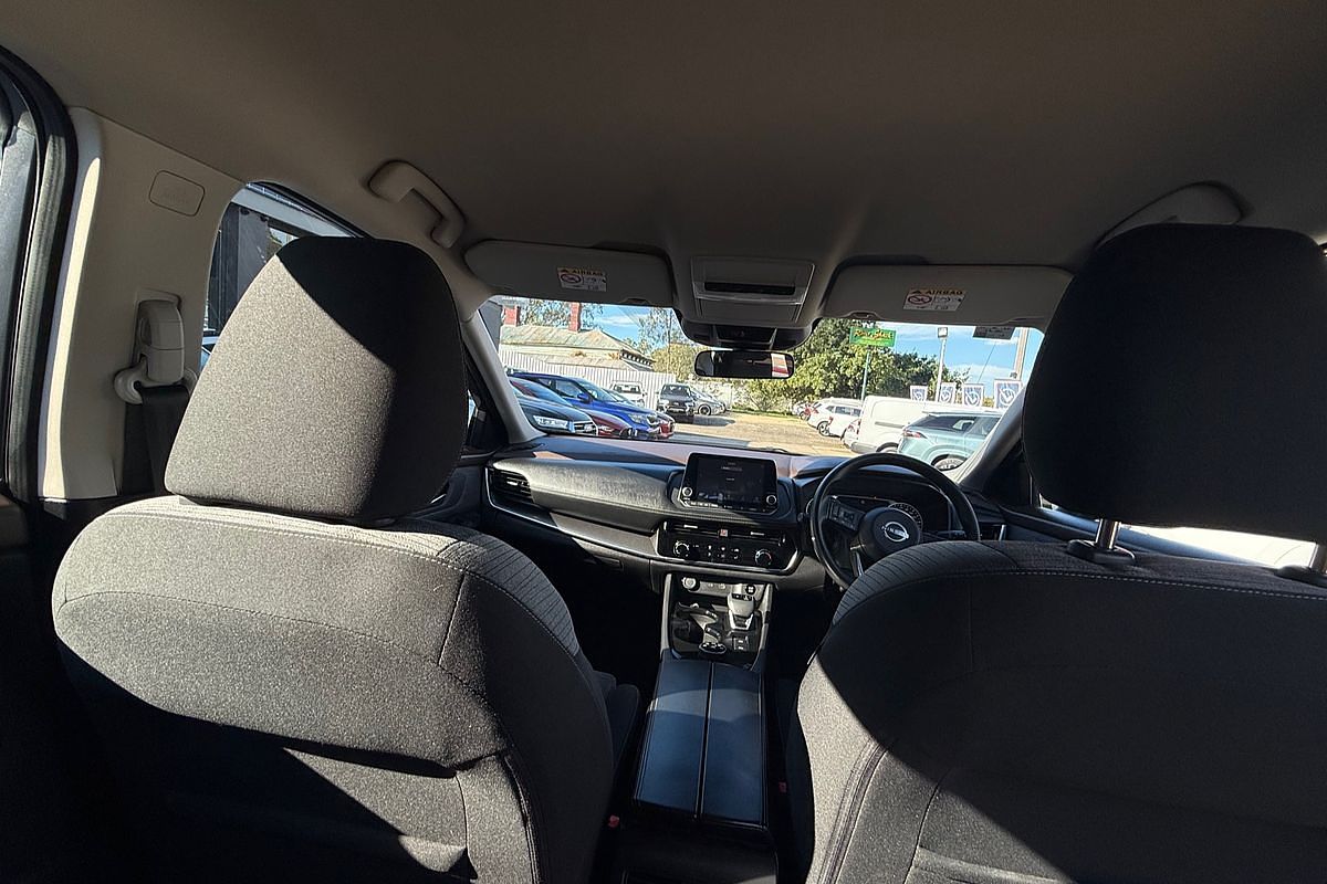 2024 Nissan X-TRAIL ST T33
