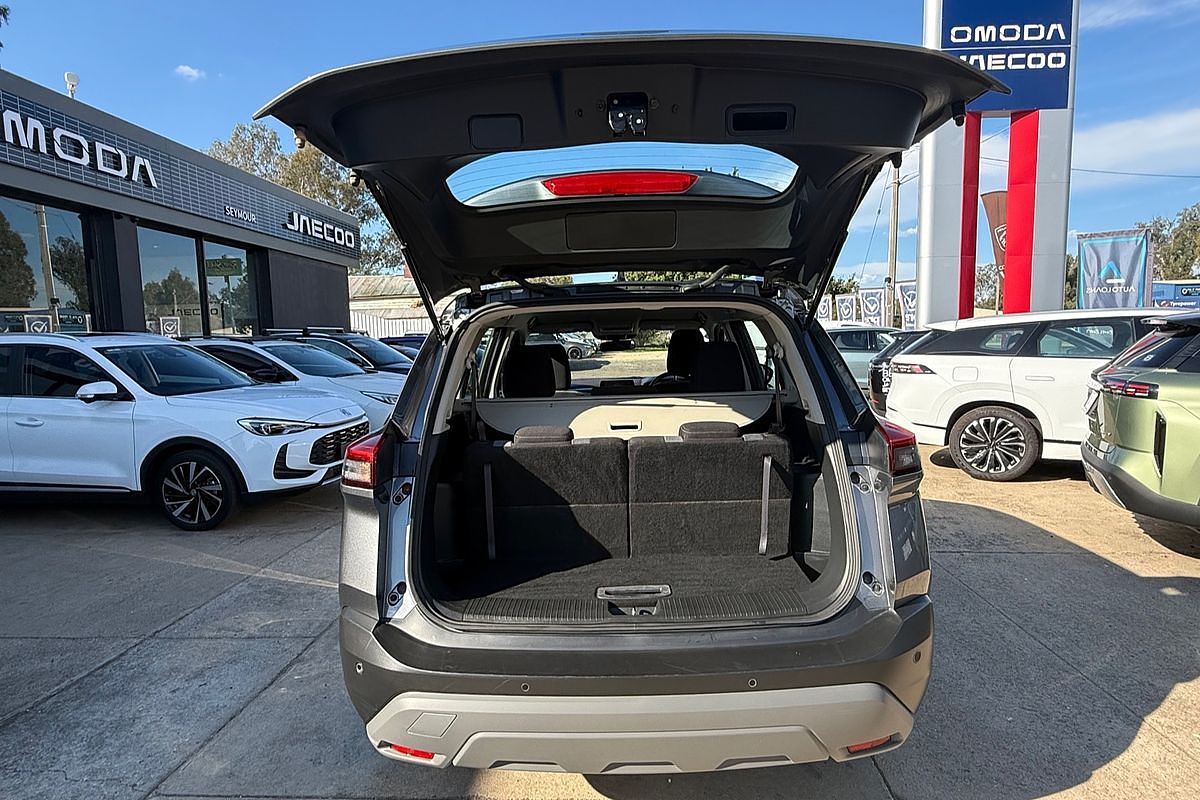 2024 Nissan X-TRAIL ST T33