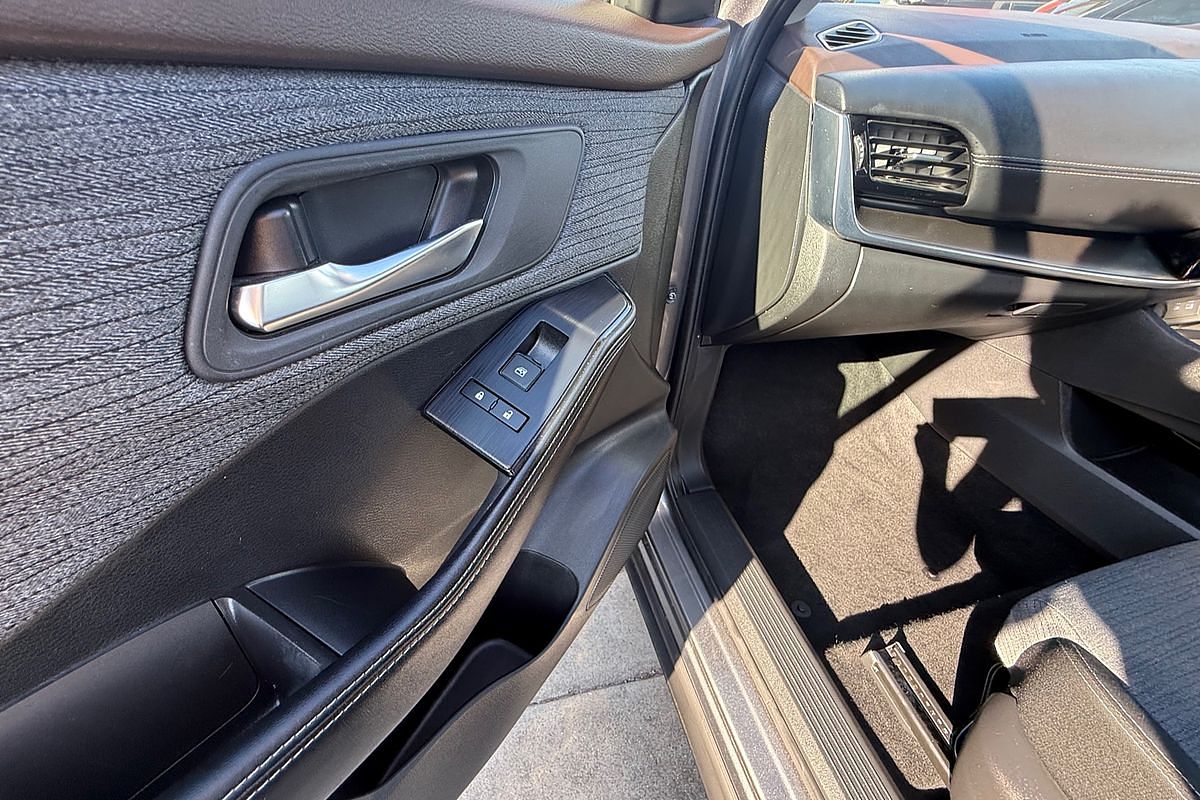 2024 Nissan X-TRAIL ST T33