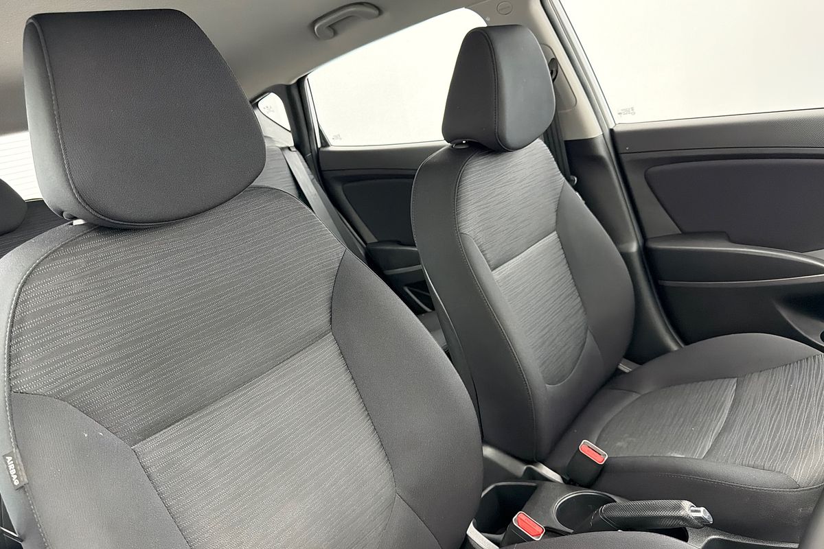 2018 Hyundai Accent Sport RB6