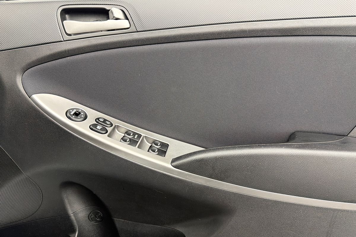 2018 Hyundai Accent Sport RB6