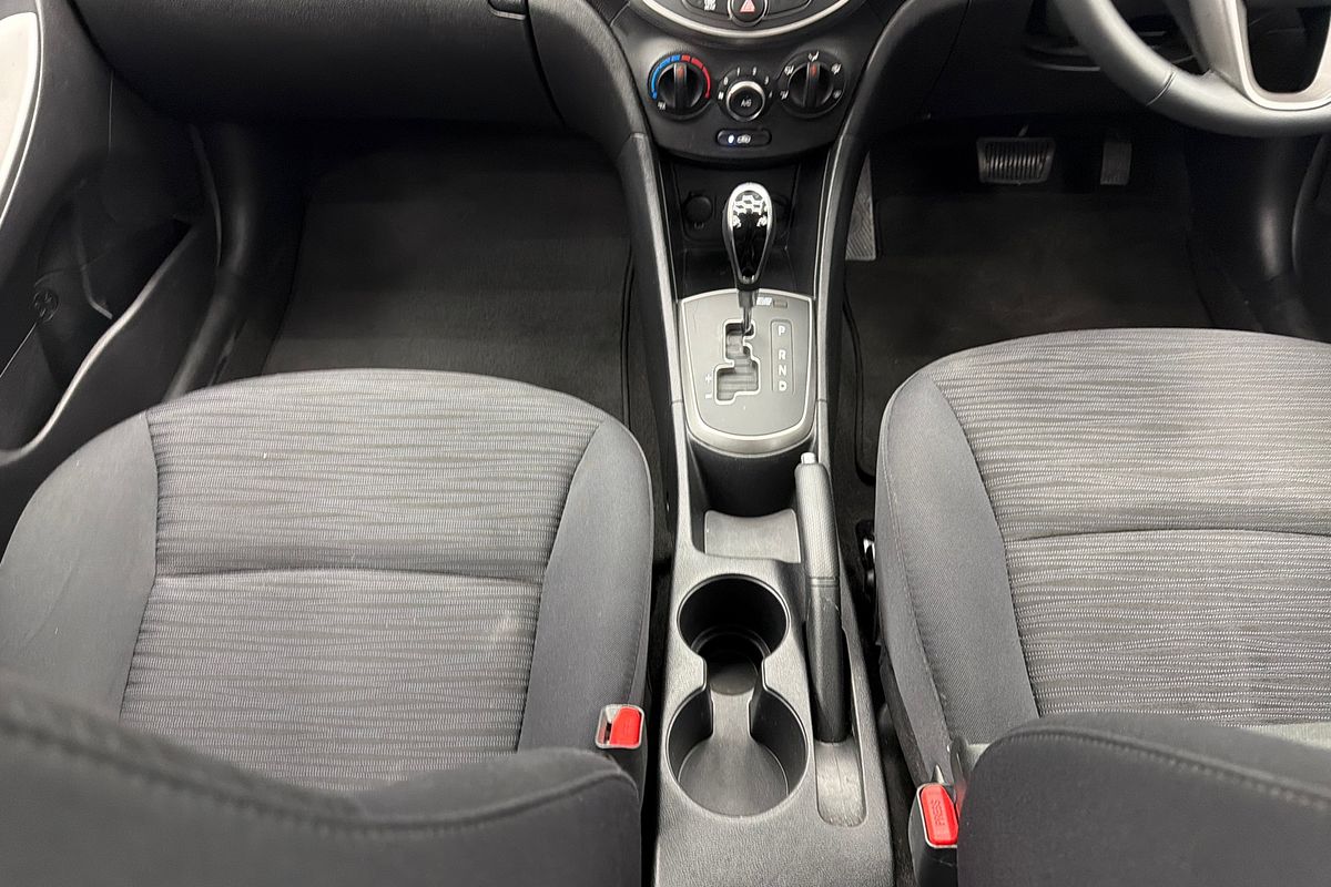 2018 Hyundai Accent Sport RB6