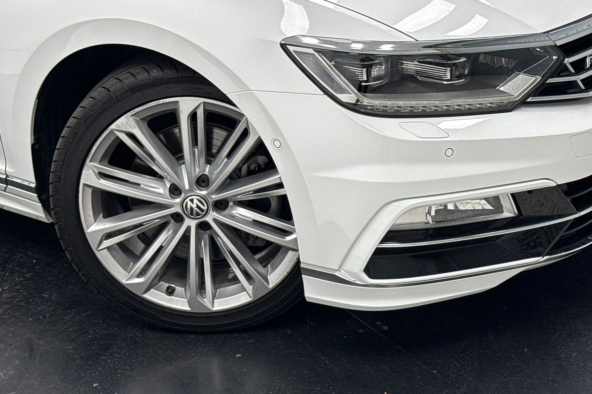 2018 Volkswagen Passat 206TSI R-Line B8