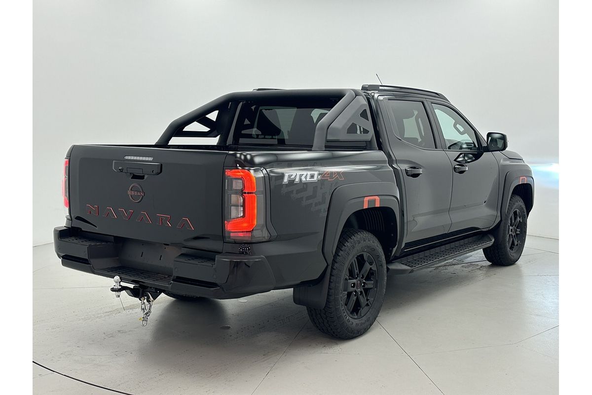 Nissan NAVARA 4X4 2.4 DSL AUTO DC P4X