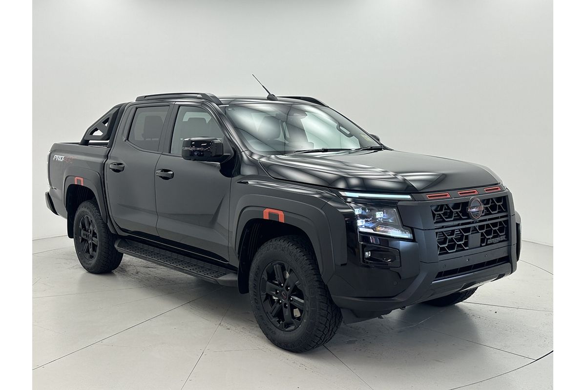 Nissan NAVARA 4X4 2.4 DSL AUTO DC P4X