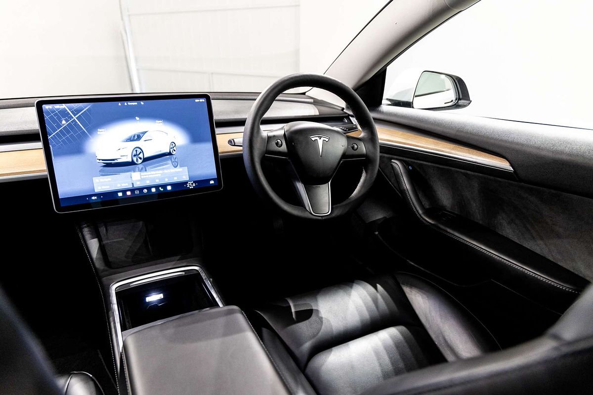 2023 Tesla Model 3 Rear-Wheel Drive