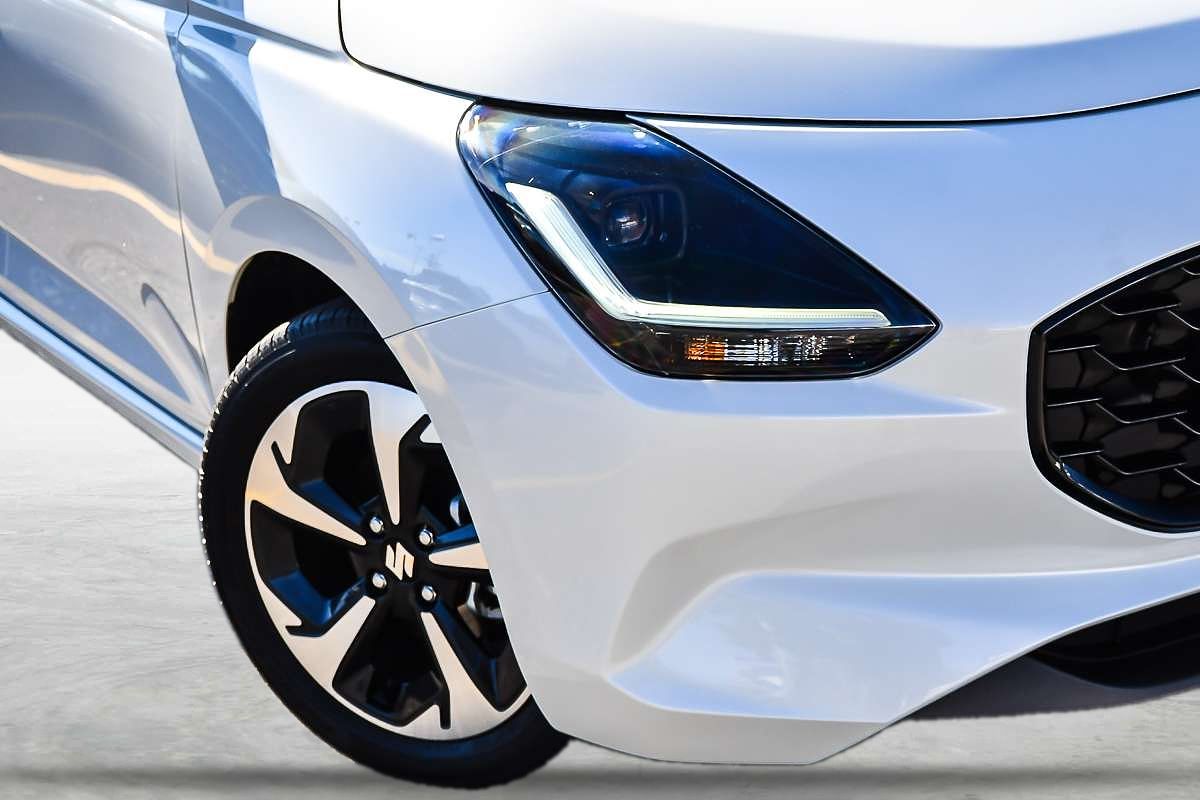 2025 Suzuki Swift Hybrid GLX UZ