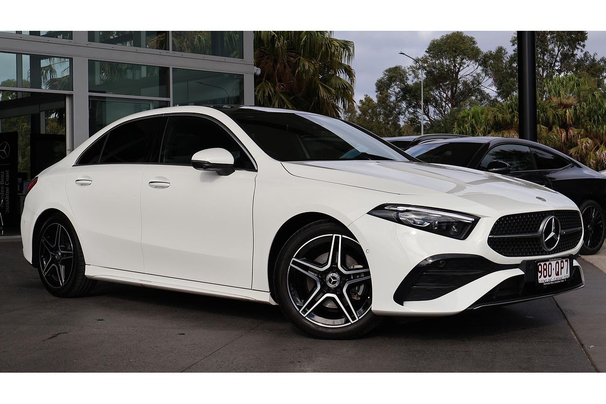 2025 Mercedes-Benz A-Class A200 V177