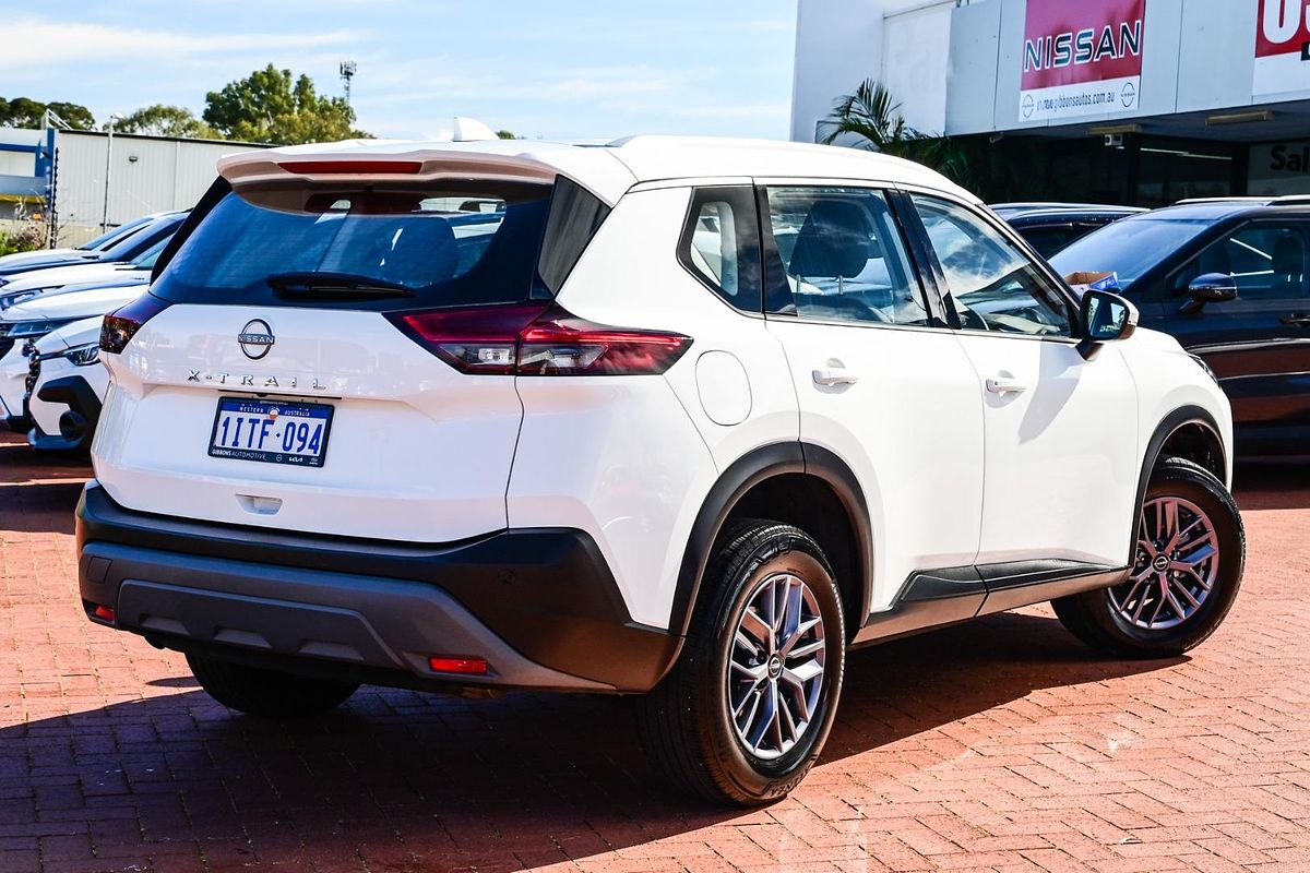 2025 Nissan X-TRAIL ST T33