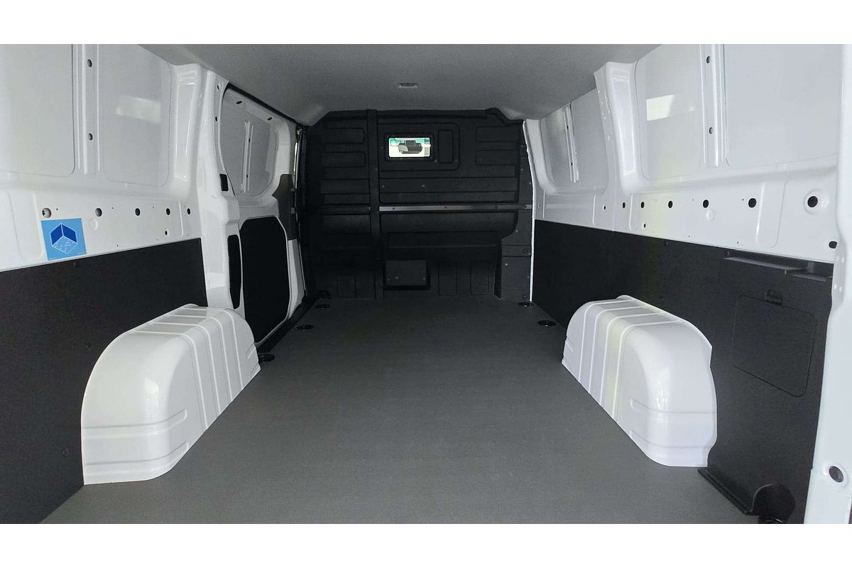 Super Van 5m, SWB, FWD, 83kWh, H1980