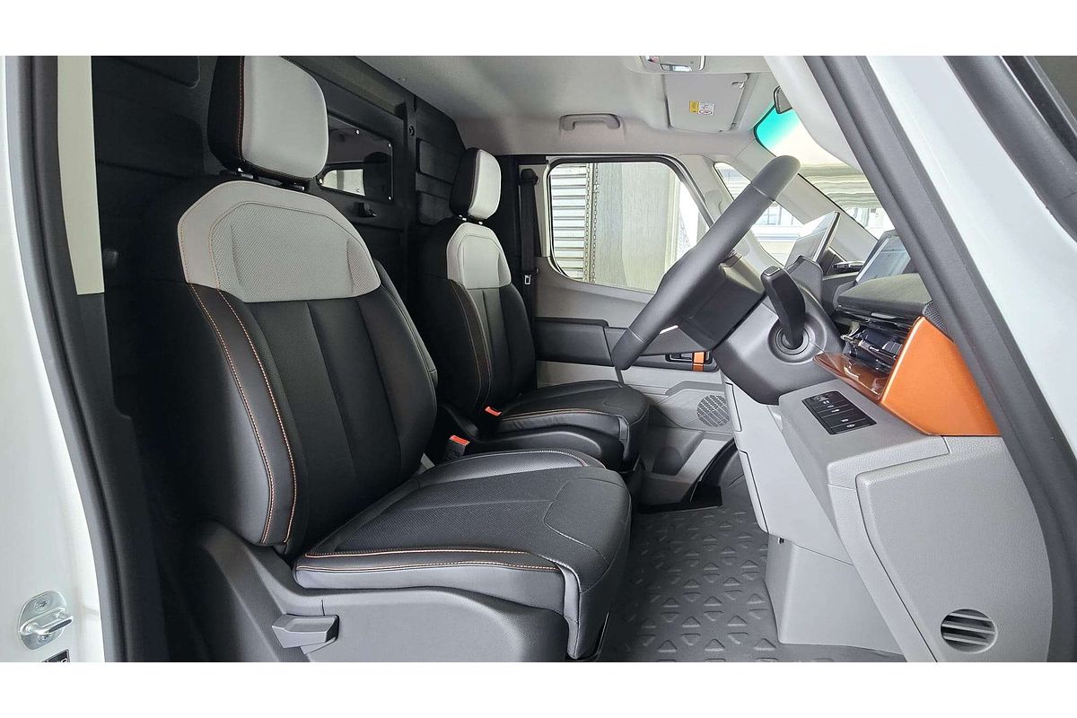 Super Van 5m, SWB, FWD, 83kWh, H1980