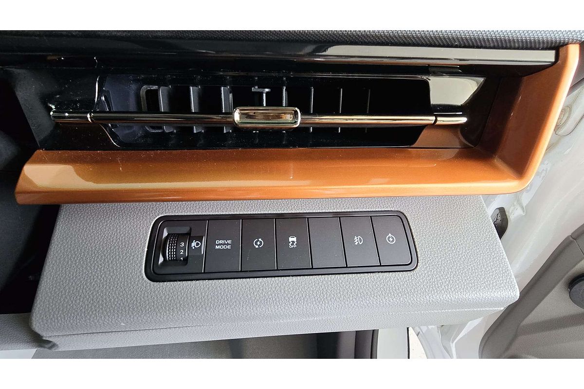 Super Van 5m, SWB, FWD, 83kWh, H1980