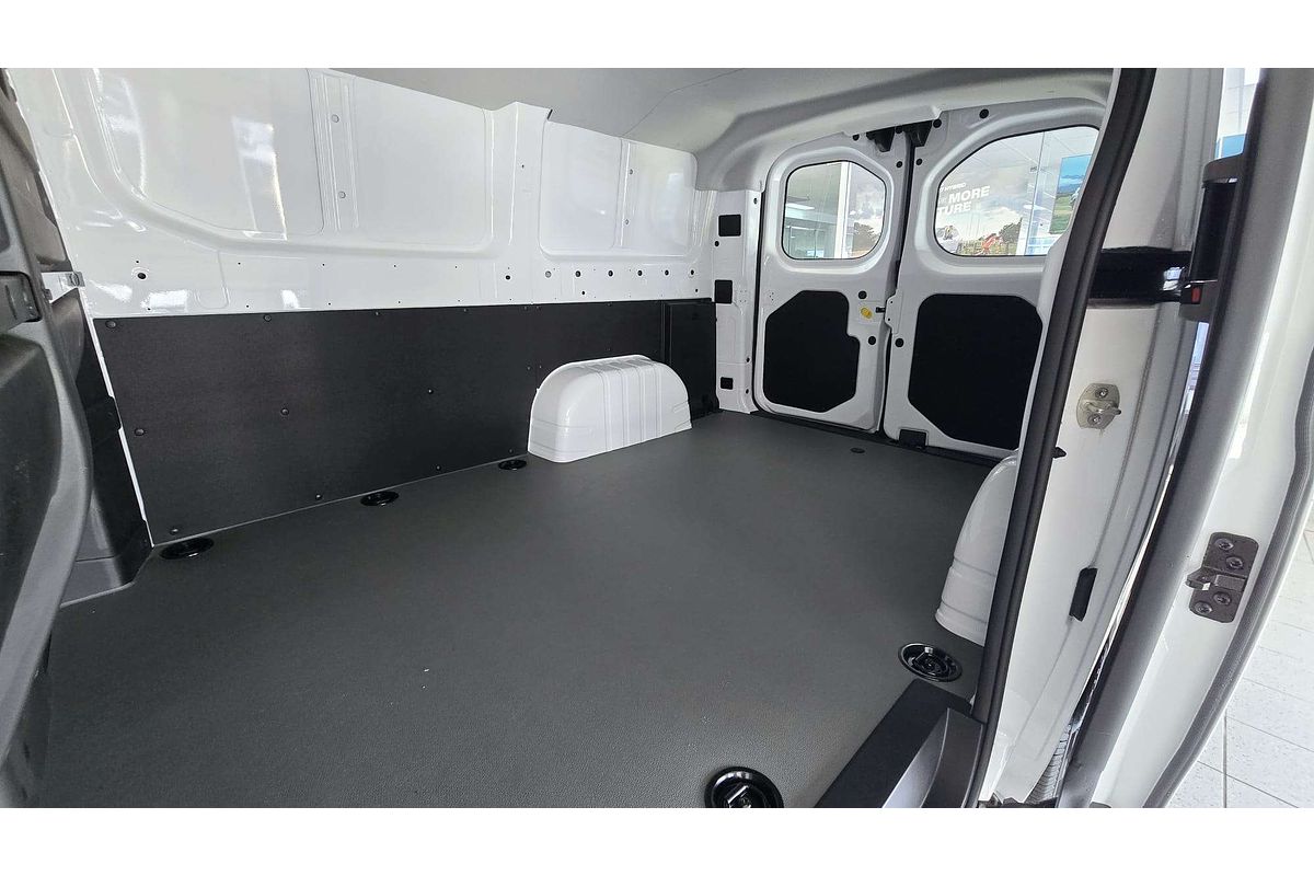 Super Van 5m, SWB, FWD, 83kWh, H1980