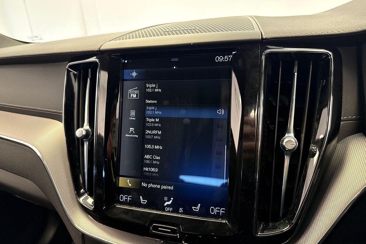 2020 Volvo XC60 T6 R-Design