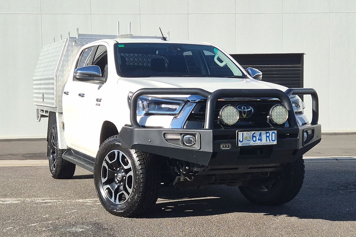 Hilux 4x4 SR5 2.8L T Diesel Automatic Double Cab C/C 2L70360 001