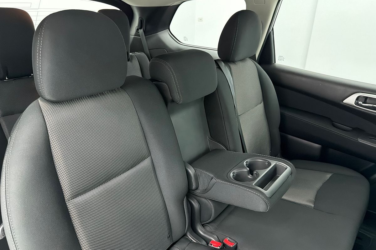 2017 Nissan Pathfinder ST R52 Series II