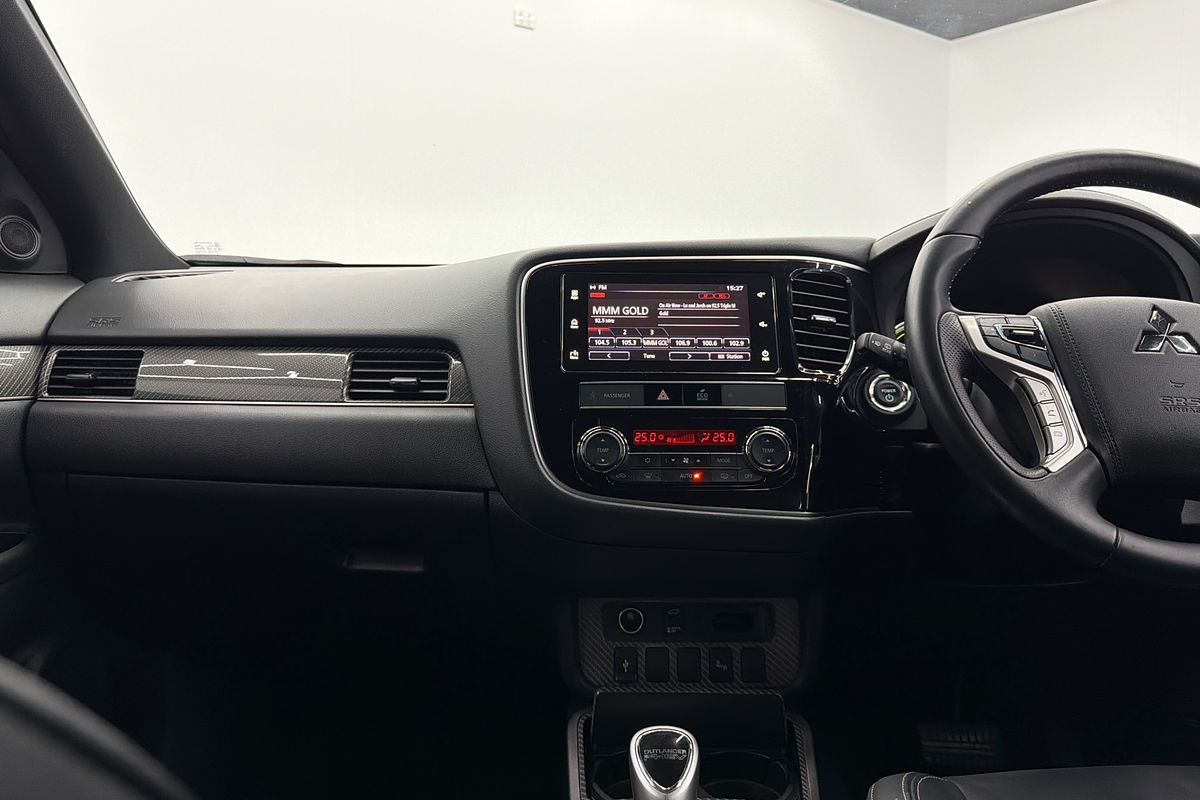 2018 Mitsubishi Outlander PHEV Exceed ZL