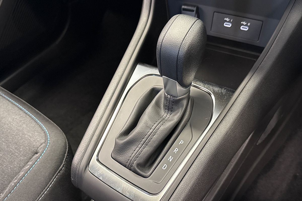 2025 Mitsubishi XE