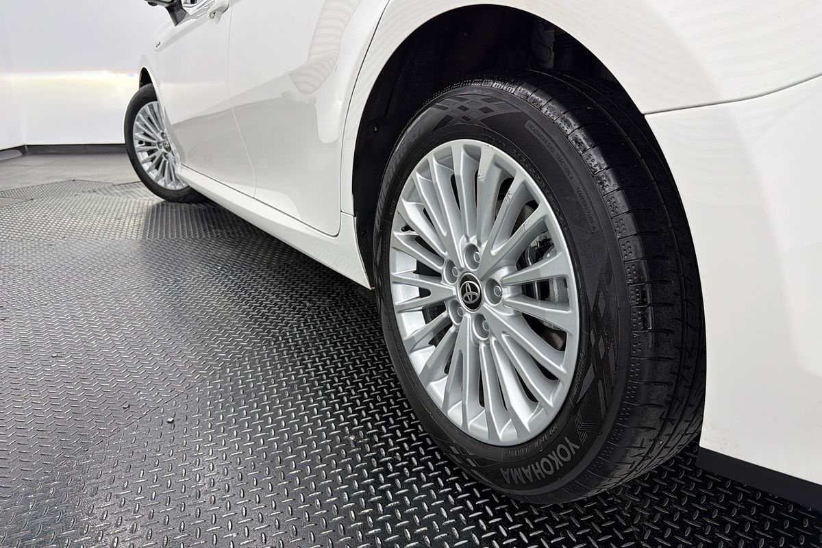 2025 Toyota Camry Ascent AXVH80R