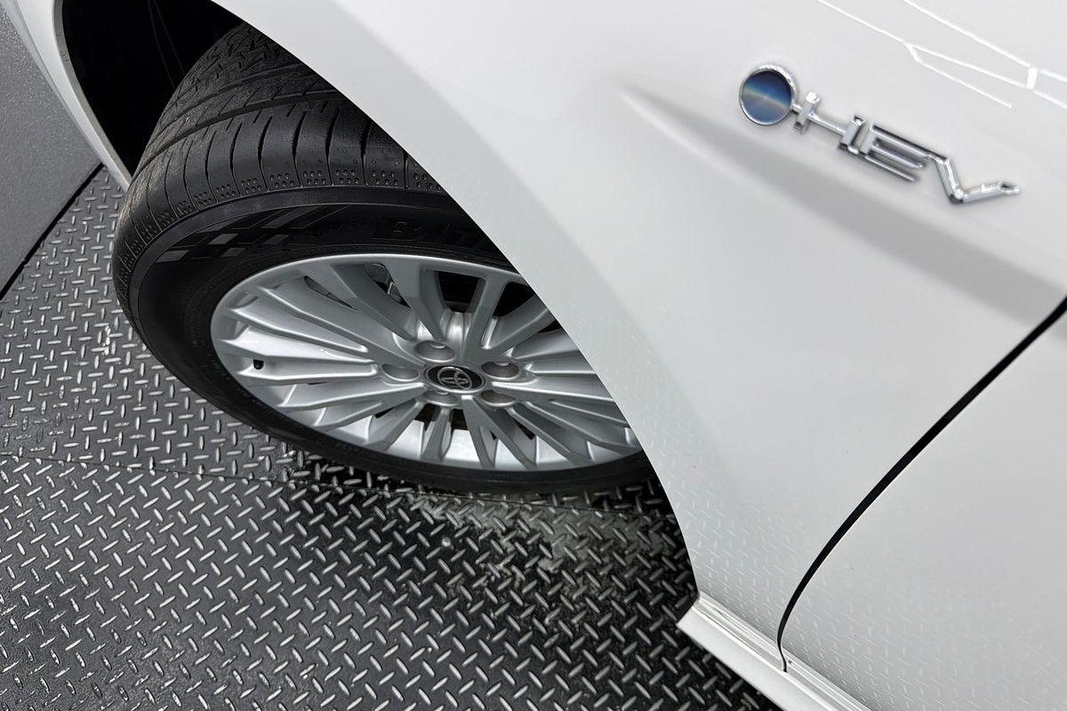 2025 Toyota Camry Ascent AXVH80R