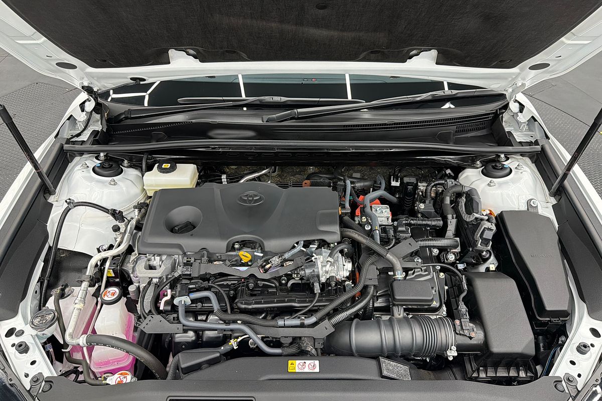 2025 Toyota Camry Ascent AXVH80R