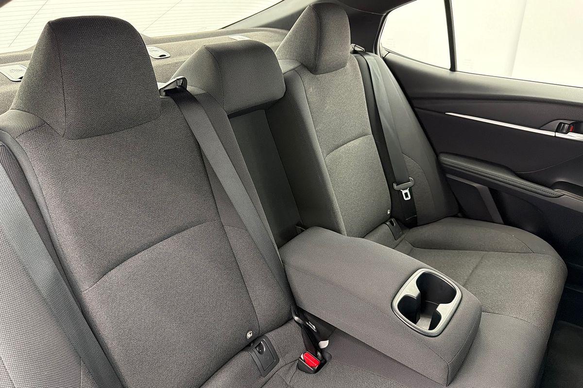 2025 Toyota Camry Ascent AXVH80R