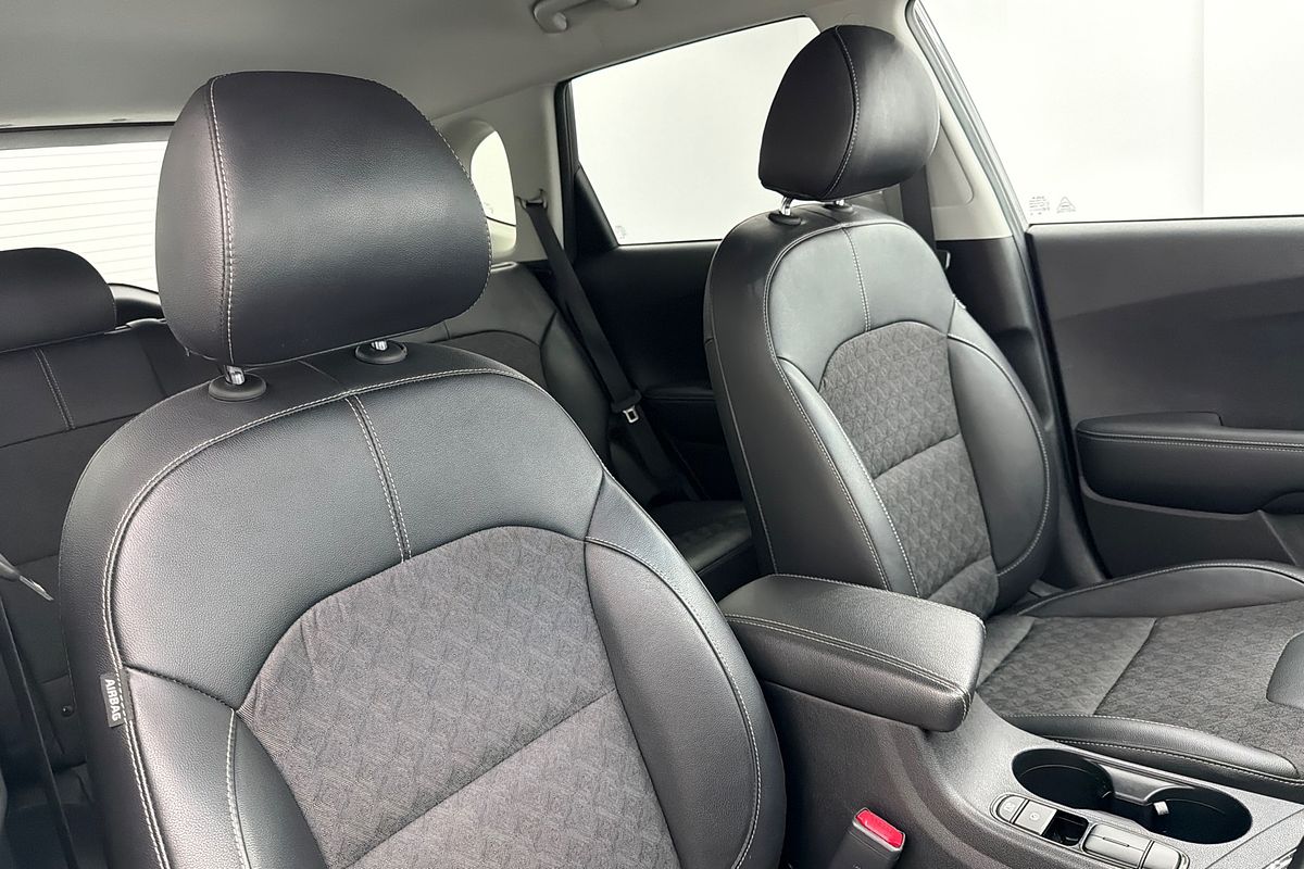 2022 Kia Niro HEV S SG2