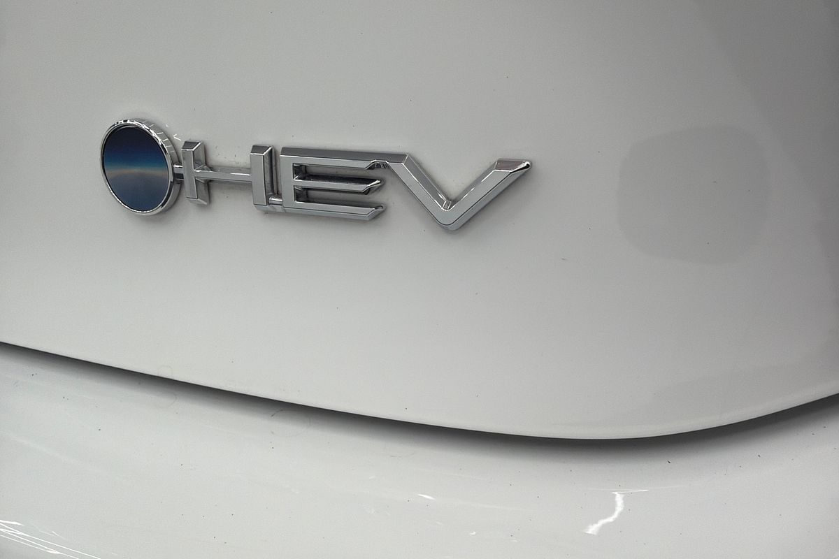 2025 Toyota Camry Ascent AXVH80R
