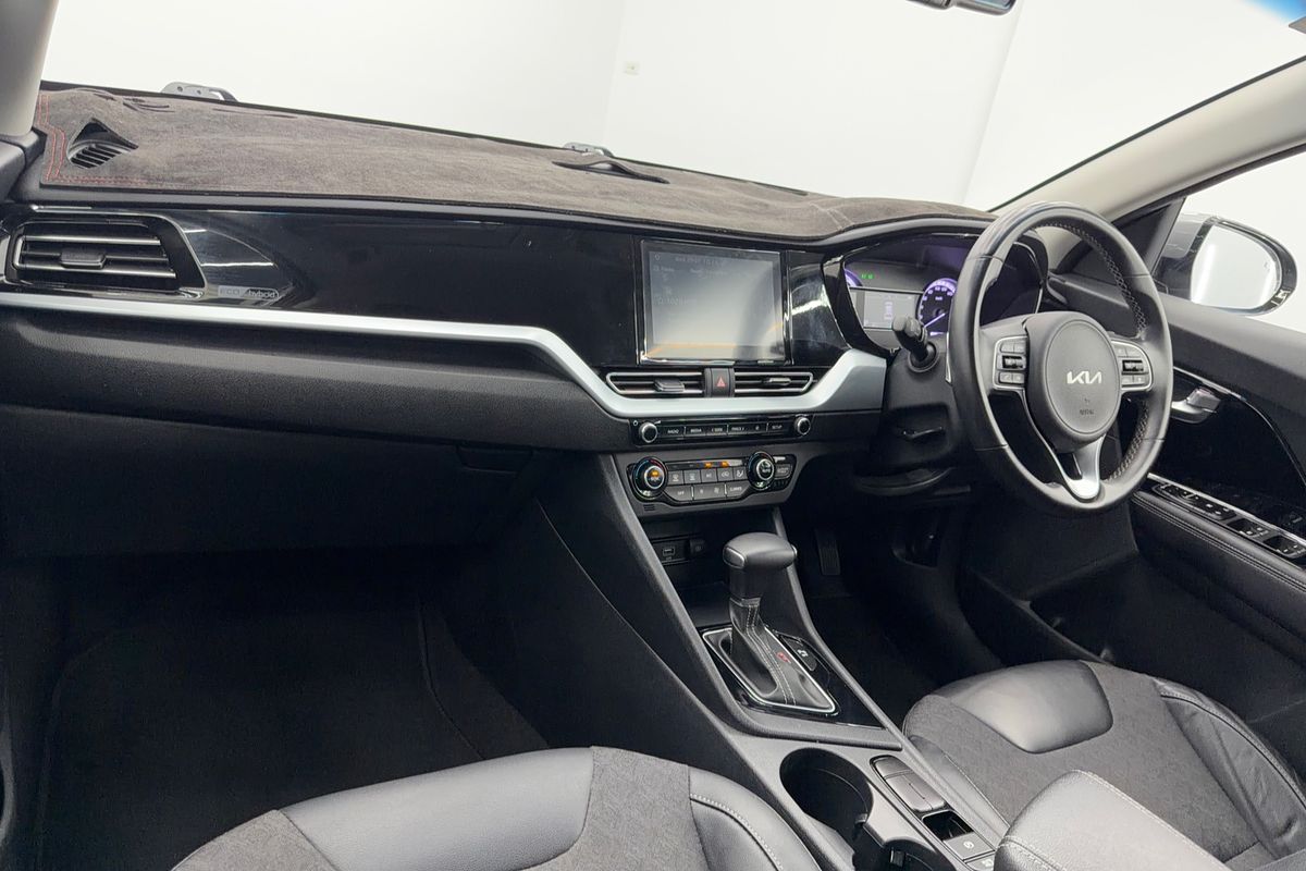 2022 Kia Niro HEV S SG2