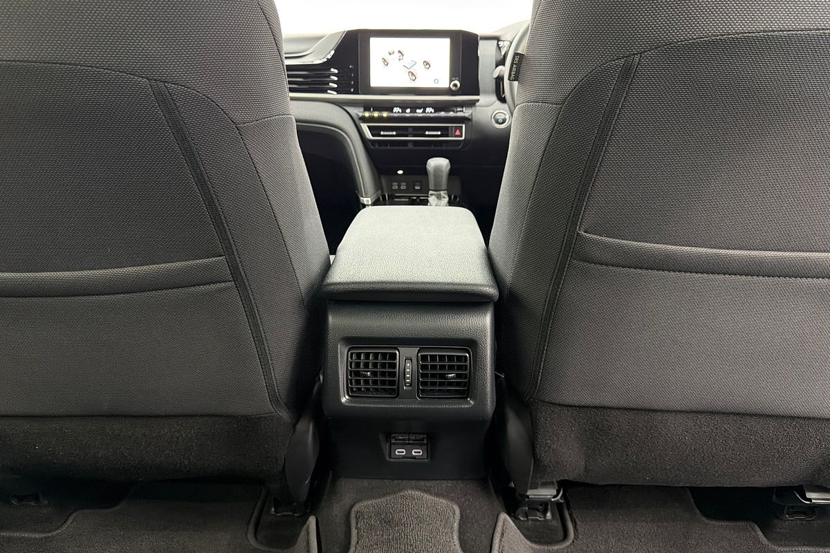 2025 Toyota Camry Ascent AXVH80R
