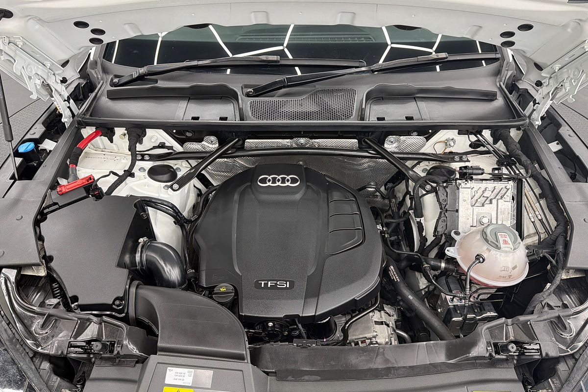 2022 Audi Q5 45 TFSI S line FY