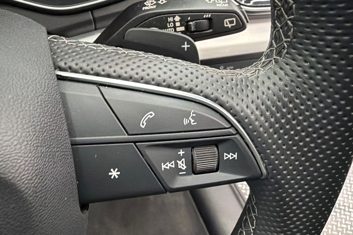 2022 Audi Q5 45 TFSI S line FY