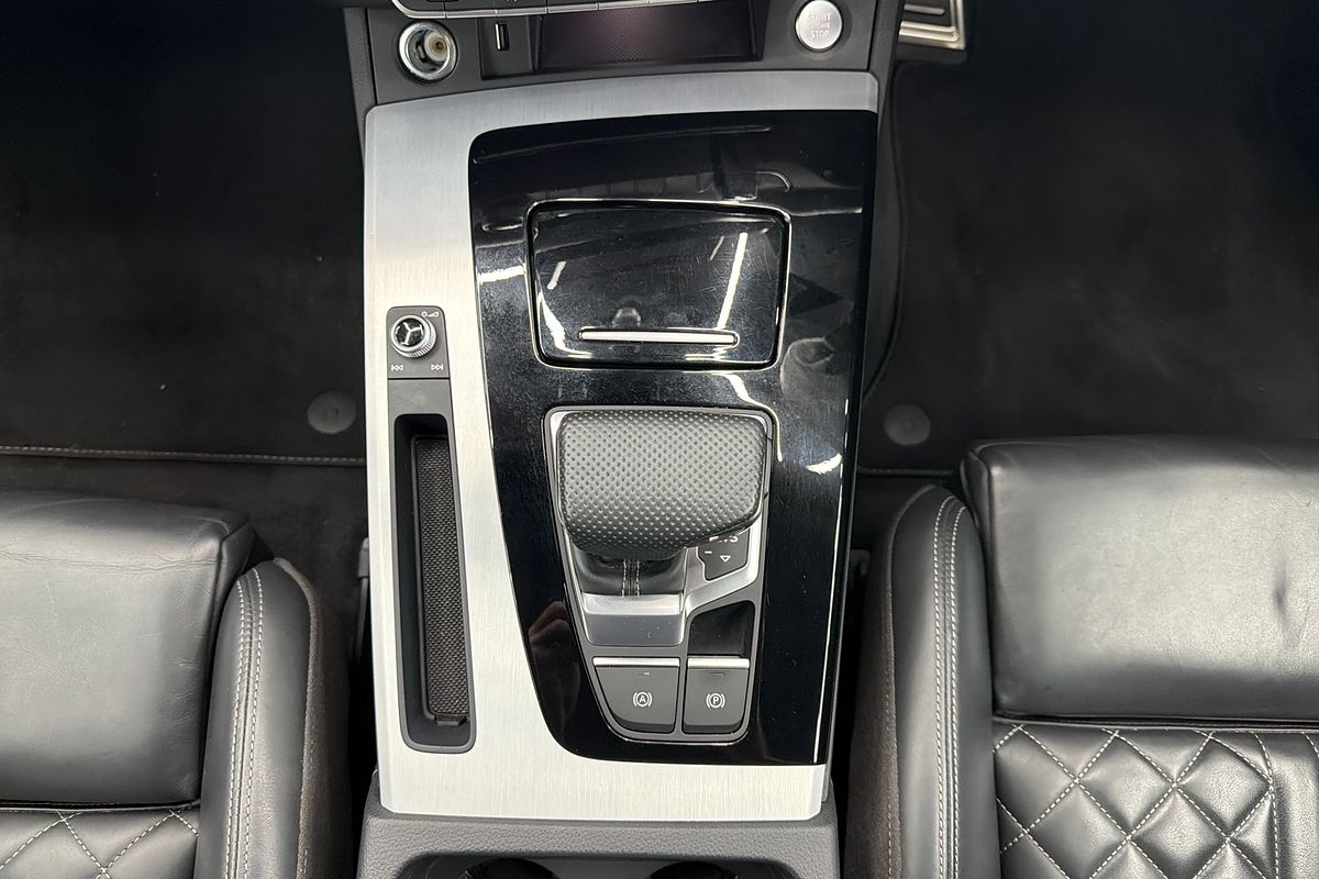 2022 Audi Q5 45 TFSI S line FY