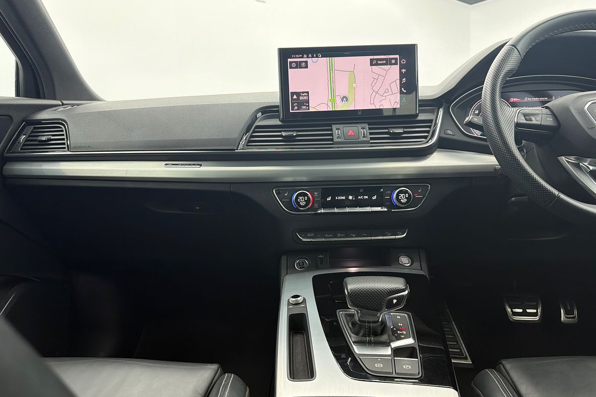 2022 Audi Q5 45 TFSI S line FY