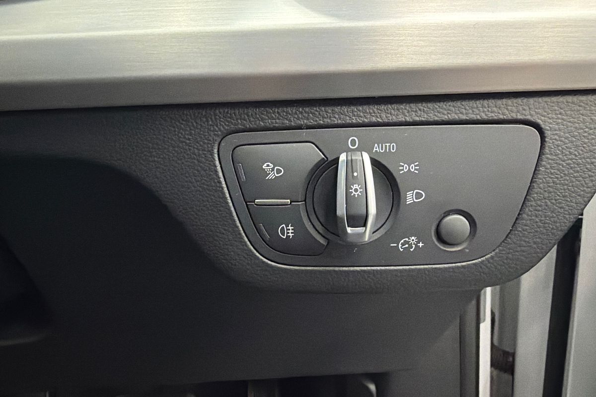 2022 Audi Q5 45 TFSI S line FY