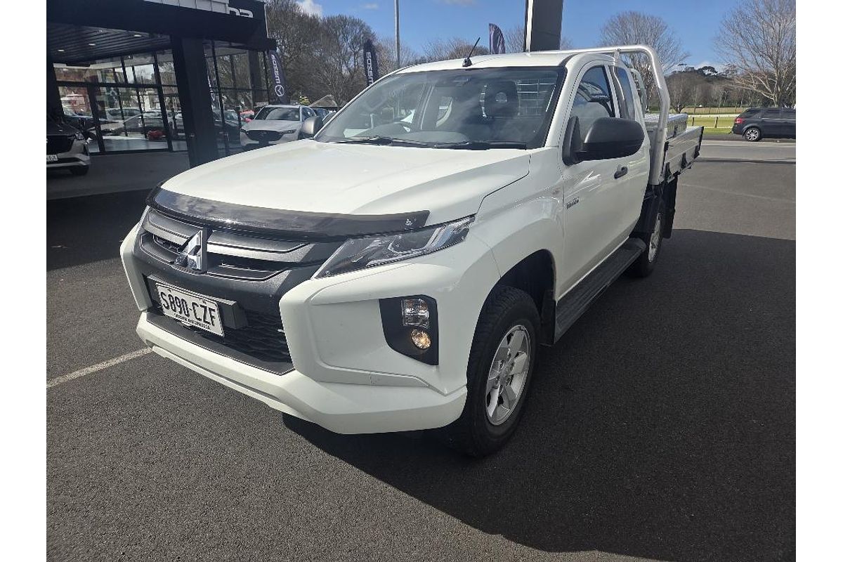 2023 Mitsubishi Triton GLX MR 4X4