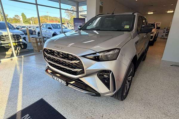 2026 Isuzu MU-X LS-T
