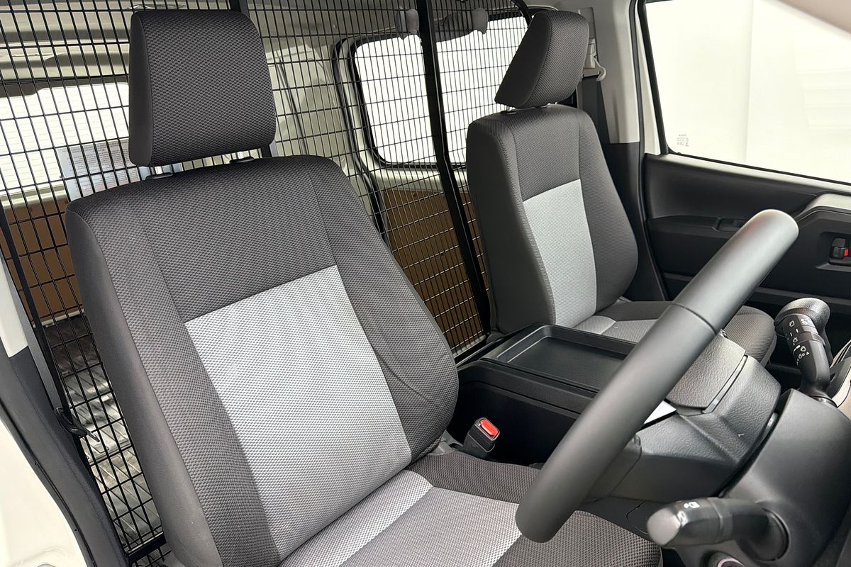 2024 Toyota Hiace GDH300R LWB