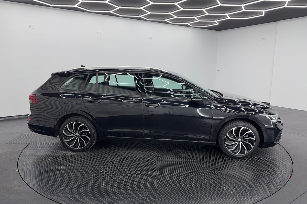2022 Volkswagen Golf 110TSI Life 8