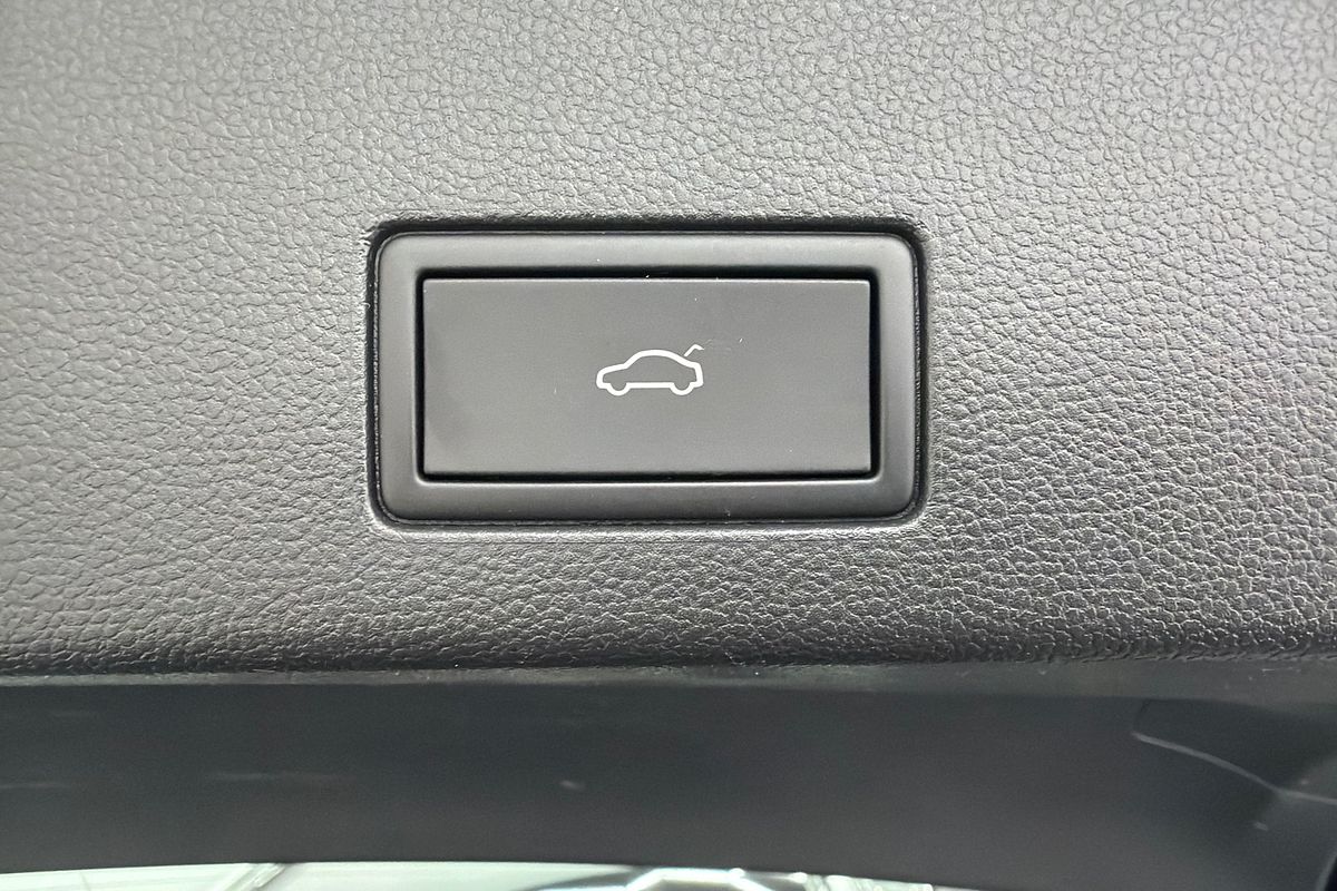 2022 Volkswagen Golf 110TSI Life 8