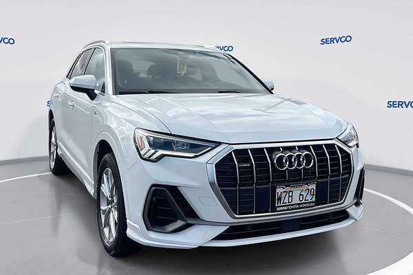 2023 Audi Q3 S line Premium