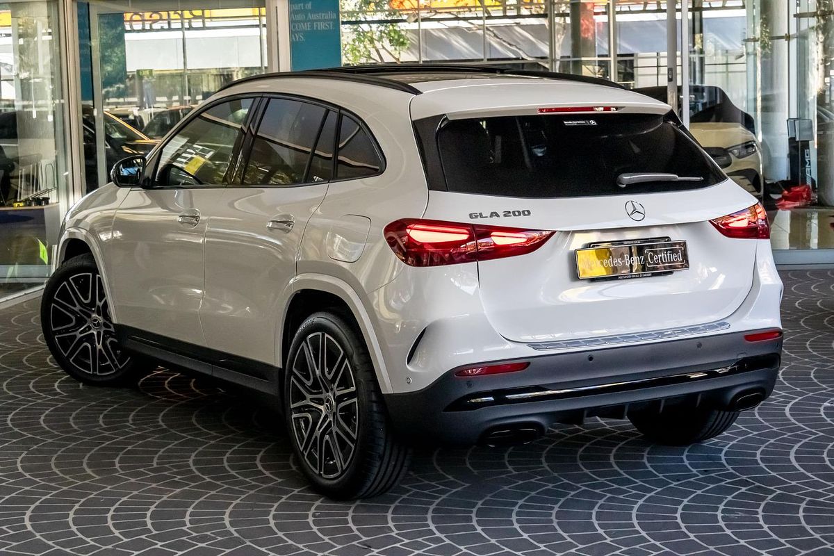 H247 806+056MY GLA200 Special Ed WAG DUAL 7sp