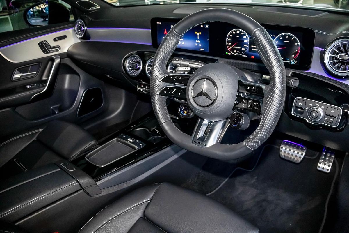 V177 805+055MY A35 AMG SED SSD 8sp 2.0T/10kW