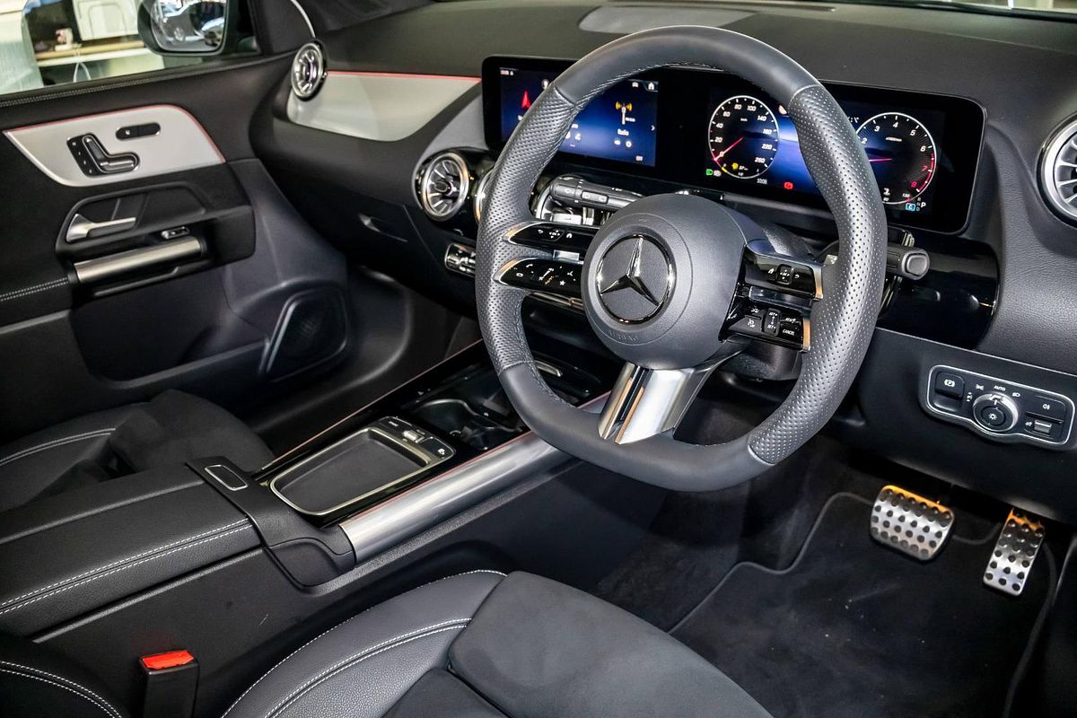 H247 806+056MY GLA200 Special Ed WAG DUAL 7sp