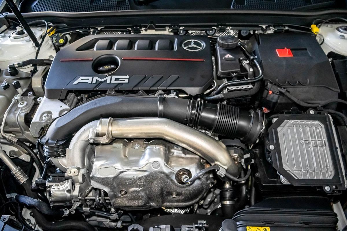 V177 805+055MY A35 AMG SED SSD 8sp 2.0T/10kW