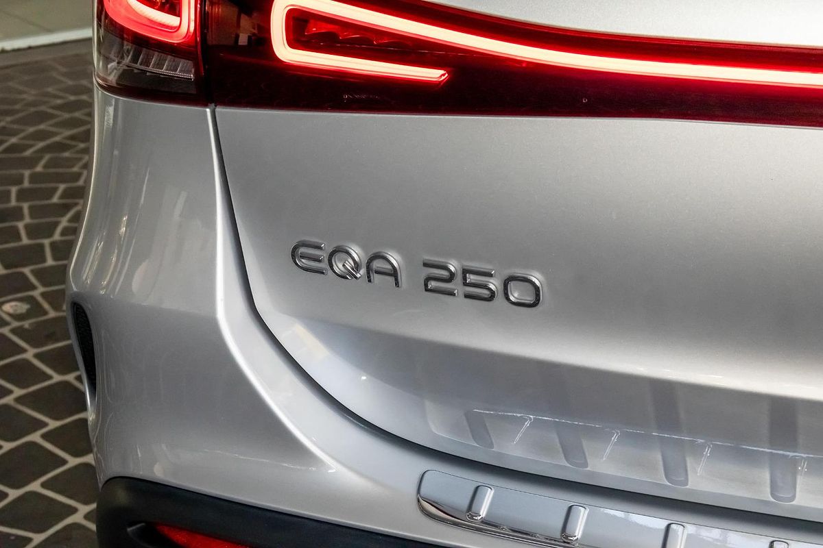 H243 803+053MY EQA250 WAG 5dr RG 1sp AC140kW