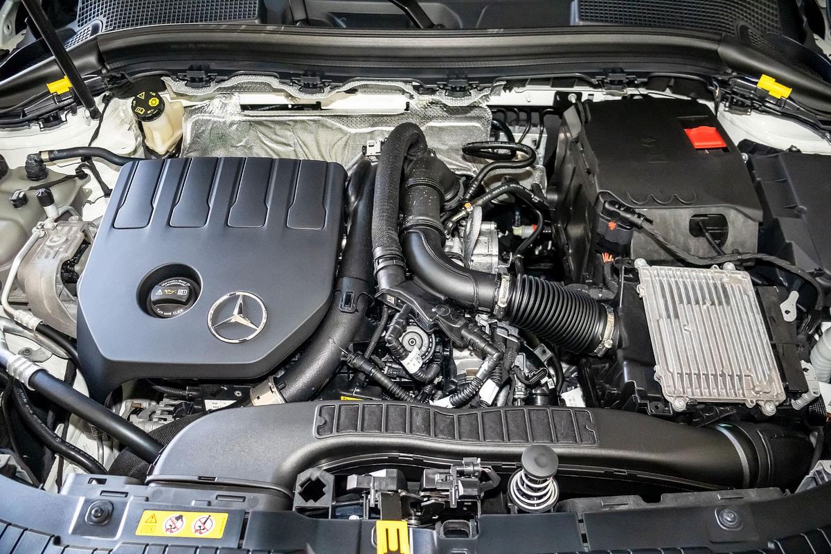 H247 806+056MY GLA200 Special Ed WAG DUAL 7sp