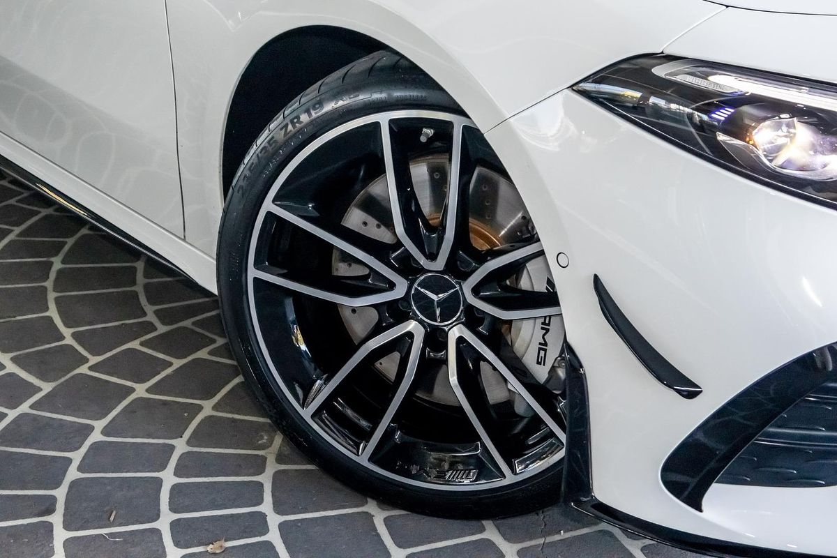 V177 805+055MY A35 AMG SED SSD 8sp 2.0T/10kW